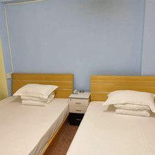 聚贤公寓(广州白云火车站店)