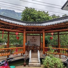 鸡足山古树译院客栈