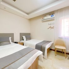 轻住酒店·尚客家(盛京医院滑翔分院店)