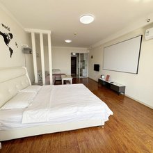 山居海景赶海公寓(山东外事大学店)