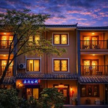 嘉遇客栈(抚仙湖广龙小镇星光夜市店)