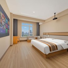 M+艺术民宿(火车站胜利公园店)