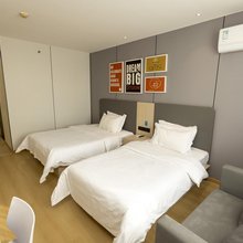 苹果酒店(周口五一广场店)