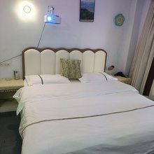 恋巢艺术宾馆(武汉湖北工业大学店)