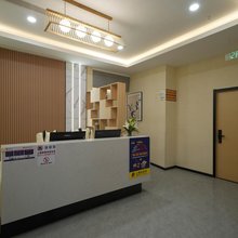 高玩民宿(杭州城站河坊街店)