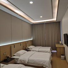 镶黄旗新盛园大酒店