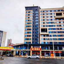 森尔顿酒店(鼎湖万达广场店)
