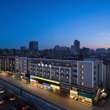 柏漫酒店(长沙万家丽广场地铁站店)