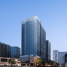 上海打浦桥徐汇滨江绿地亚朵酒店