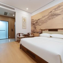 拾酒设计师名民宿(洛阳应天门洛邑古城店)