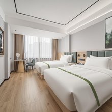 格林豪泰智选酒店(龙门高铁站店)