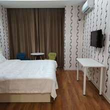 小小浪漫屋公寓(钜城华亿广场店)