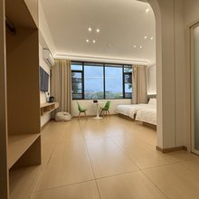 云隐居民宿(陶溪川创意广场雕塑瓷厂店)