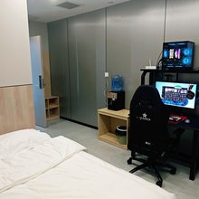 宏如电竞酒店(万城店)
