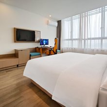 亚信电竞酒店(江山经济开发区店)