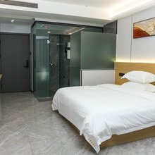 永新泊曼尼酒店