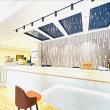 雷波恒盛假日酒店