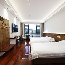 烟汀云舍丨临江雾·轻氧观景美宿(新安江山水画廊风景区店)