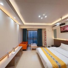 铭悦轻居民宿(花果园购物中心店)
