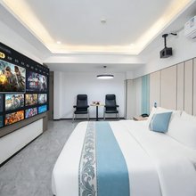 遇程影趣·Luxury电玩公寓(深圳龙华汽车站清湖地铁站店)