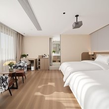 昆明澜轩酒店(南屏步行街翠湖公园店)