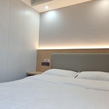 贝壳酒店(上海美兰湖罗升路店)