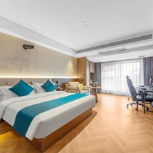 凯冠电竞公寓(大风阁地铁站店)