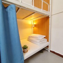得云舍青旅(新安公园地铁站店)