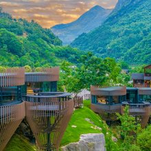 兴山朝天吼房车露营基地