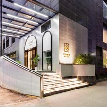 云月星辰民宿(贵阳花溪公园地铁站贵州大学花溪南校区店)