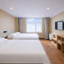 萱糖酒店(唐山爱琴海火车站东广场店)
