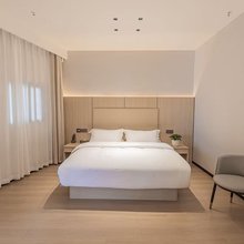 鼎峰酒店(文化广场昭通第三人民医院店)