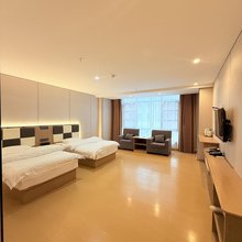 吉隆斯木琼酒店
