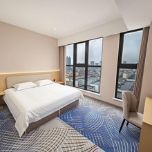纳维斯酒店(驻马店市中医院店)