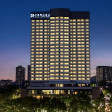 中濠悦际酒店(广州动物园淘金地铁站店)