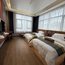 玛旁雍措温泉酒店