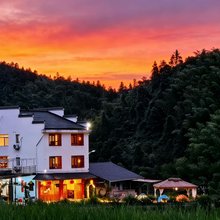 云梯小筑·中式原木风观山景休闲度假 Villa 民宿(云和梯田景区店)