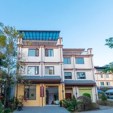 柿轻民宿(芒市勐焕大金塔店)