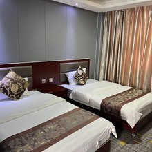 吉木乃鸿雅大酒店