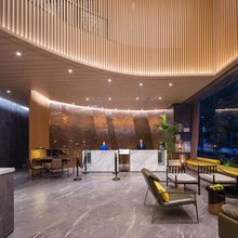 兰顿Q酒店(红河哈尼族彝族自治州建水小火车紫陶街店)