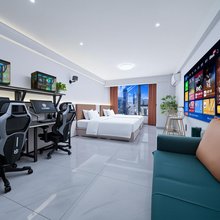HZ电竞民宿(丈八北路地铁站大茂城店)