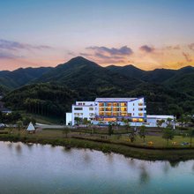 安吉叩月酒店