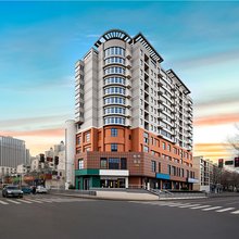 格林假日酒店(经开广场地铁站店)