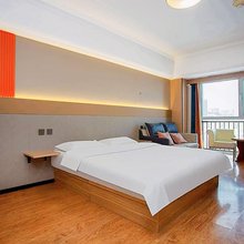 长春心驰商务酒店(火车站万达广场店)