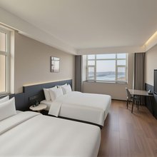 烟台养马岛龙湖葡醍海湾瑞贝庭公寓酒店