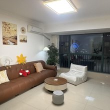 四季青年旅舍(东盟商务区地铁站店)