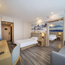 花祺·精选酒店(淮安淮阴师范学院第一人民医院店)