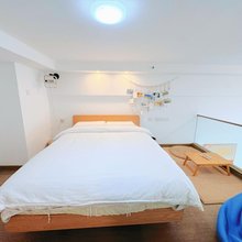 云栖美居loft湖景公寓