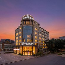 钦庭云居酒店(广州番禺长隆大石地铁站店)