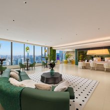 浣熊智能电竞酒店(海尔路地铁站青岛北站店)